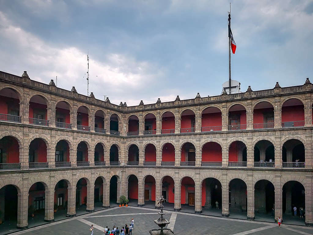 Interior_Palacio_Nacional_Mexico