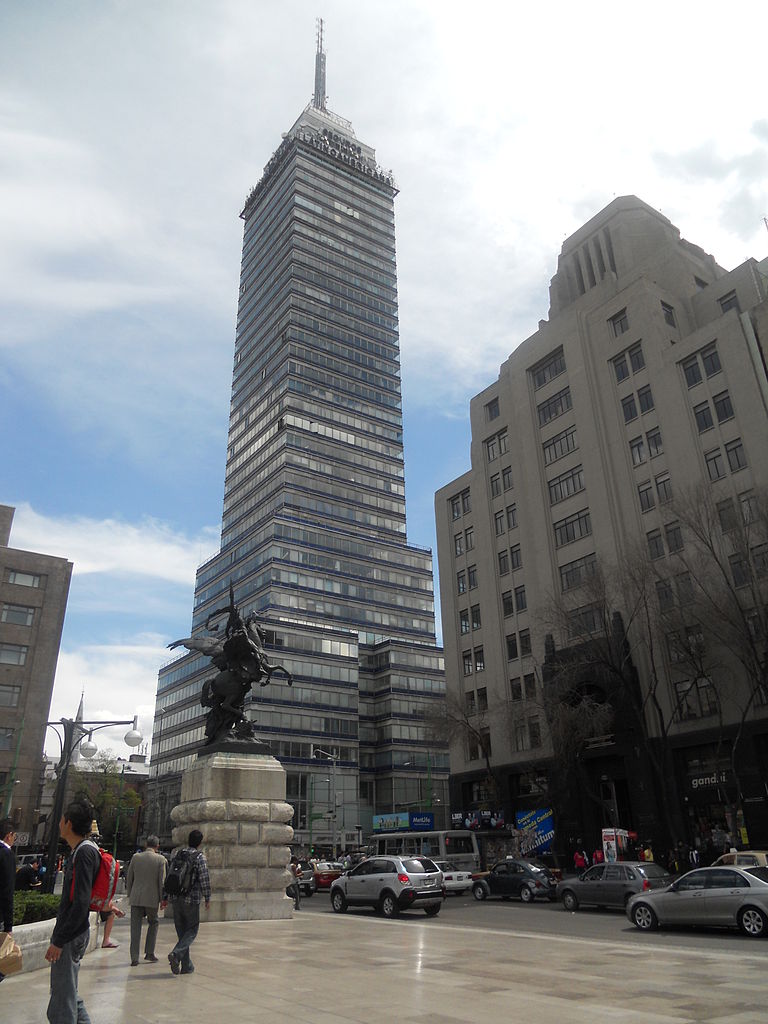  Torre Latinoamericana en el Centro Histórico de la Ciudad de México