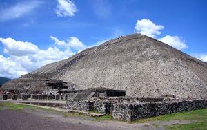 Thumbnail for Enjoy a day trip to Teotihuacan Pyramids!