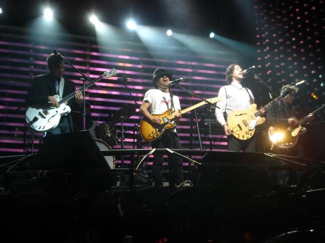 Café Tacvba in concert at Bulldog Café, Mexico, Federal District.